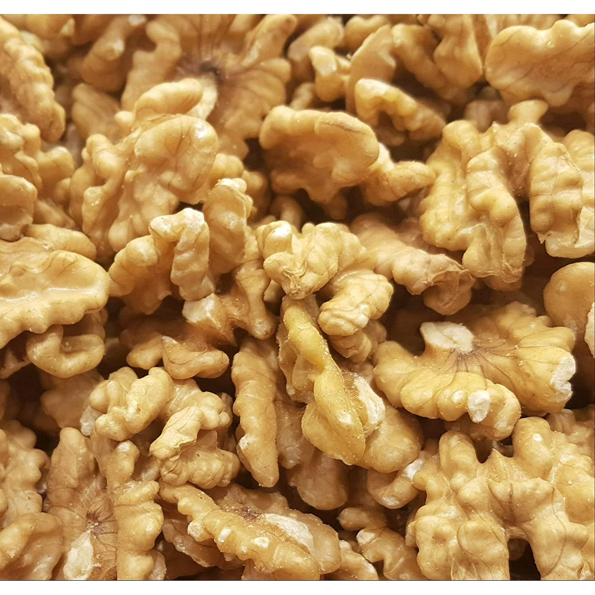 Premium Chandler Raw Walnuts Halves by Its Delish, 1 lb Bag Shelled California Chandler Light Walnut Halves