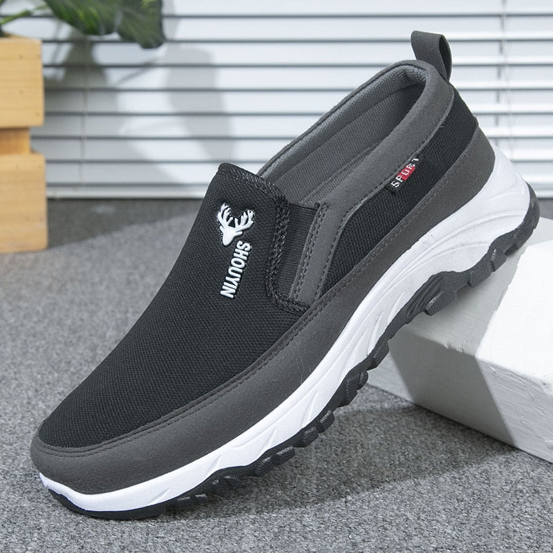 Tennis Men Shoes Breathable Soft Bottom Non -Slip Casual Shoes Comfortable Slip-On Walking Male Vulcanized Shoes Solid Zapatos