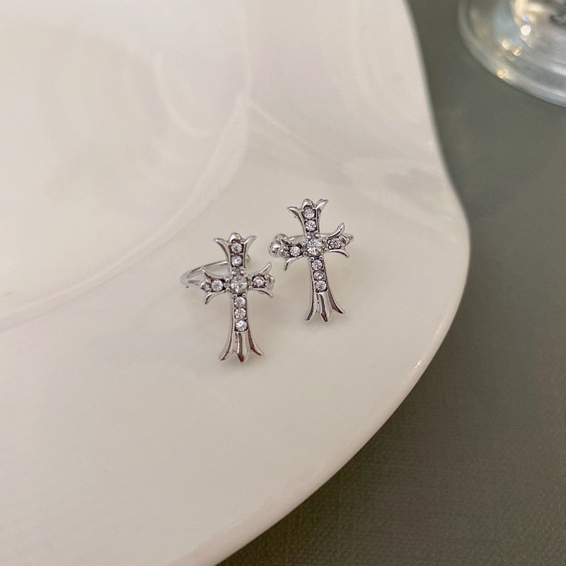 925 Silver Needle Inlaid Rhinestone Cross Stud Earrings Female New Design Sense Cross Without Ear Hole Ear Clip Party Jewelry