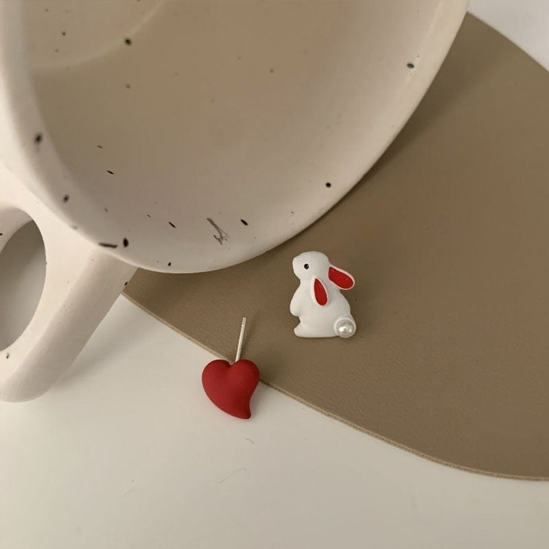 Cute Fairy Tales Animal Rabbit Pearl Stud Earrings Sweet Girls Women Asymmetric Love Heart Ear Studs Jewelry