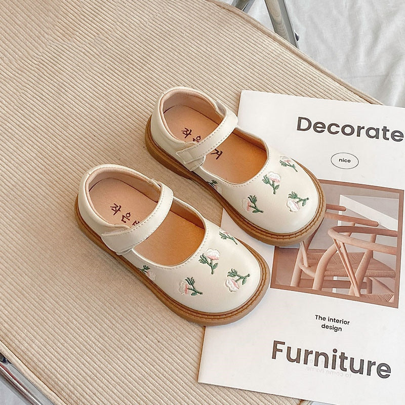 CUZULLAA New Girls Princess Leather Shoes 2023 Spring Children Flowers National Style Dance Shoes Kids Toddler Girls Shoes Flats