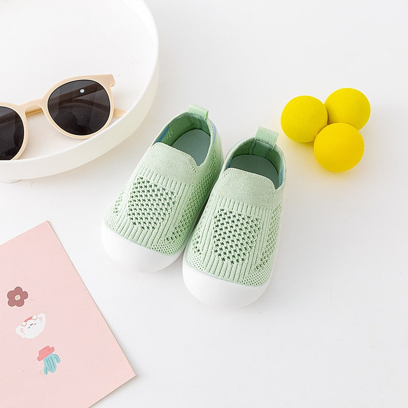 Spring Popular New Baby Shoes Mesh Knit Breathable Kid Girls Boys 0-3T Summer Slip-On Casual Sneakers Toddler Non-Skid Prewalker
