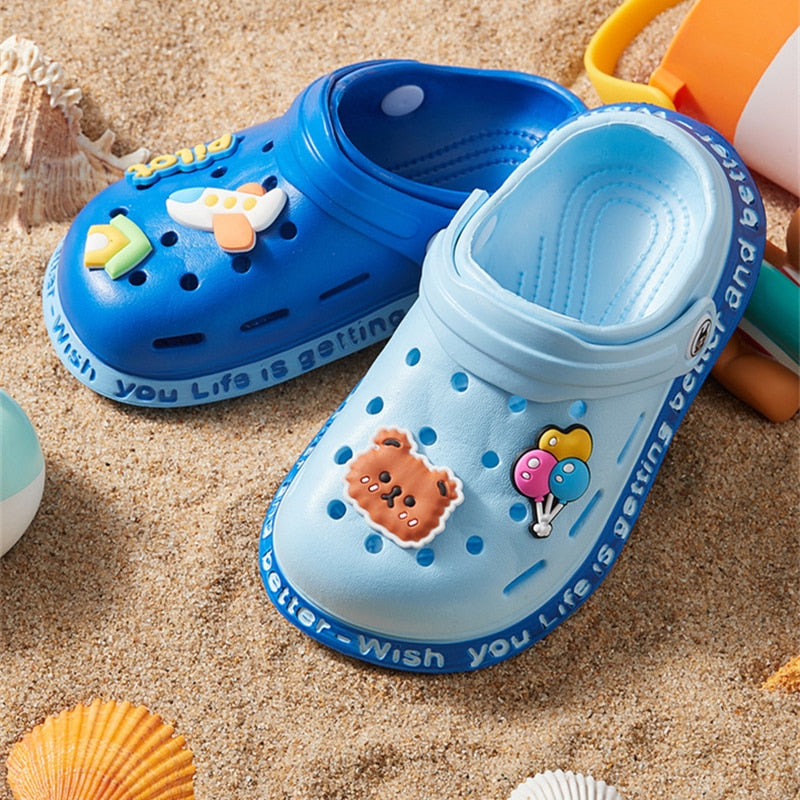 Kids Summer Cartoon Cave Hole Sandals 2022 Garden Beach Slippers Sandals Non-Slip Soft Soled Quick Drying Shoes