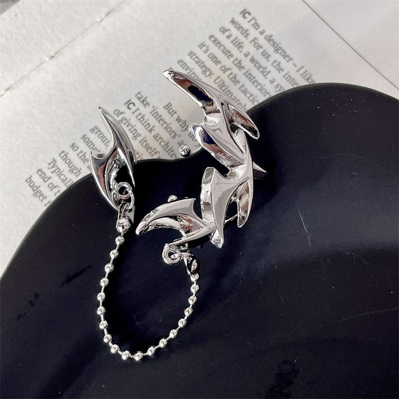 Punk Darts Shape Chain Tassel Clip Stud Earrings for Women Egirl Goth Y2K Ear Bones Clip Halloween Dancing Fashion Ear Jewelry