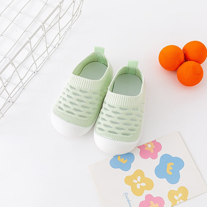 Spring Popular New Baby Shoes Mesh Knit Breathable Kid Girls Boys 0-3T Summer Slip-On Casual Sneakers Toddler Non-Skid Prewalker