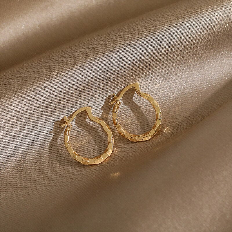 Korean Style Zircon Black Resin Rhombus Ear Studs for Women Elegant Geometric Earrings Jewelry Fashion Earrings Gifts