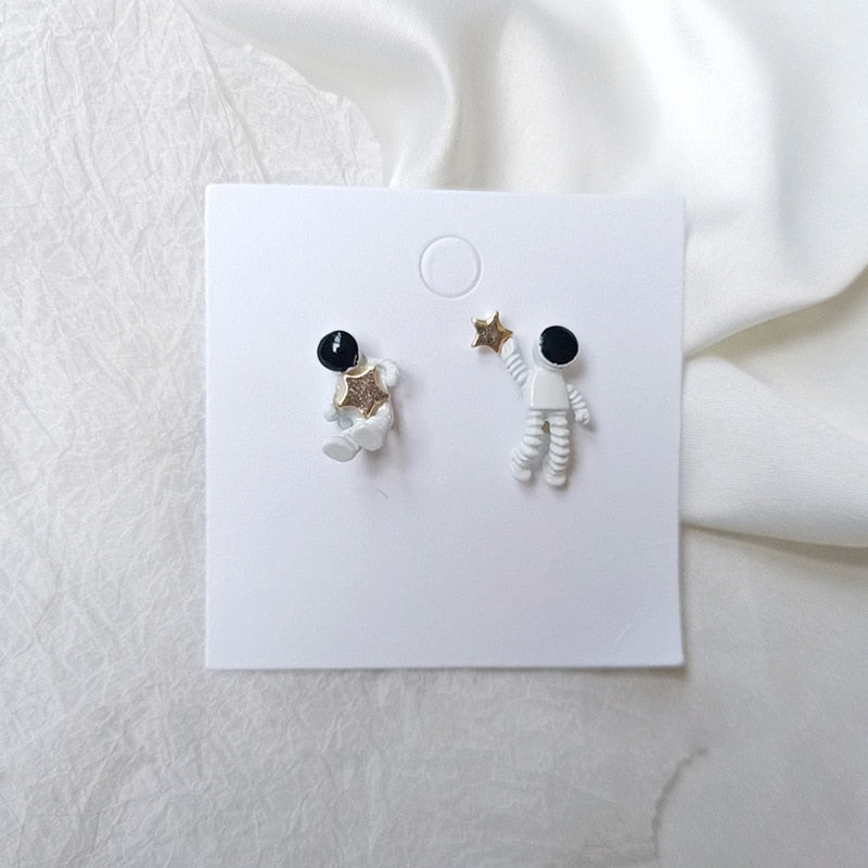 Cute Fairy Tales Animal Rabbit Pearl Stud Earrings Sweet Girls Women Asymmetric Love Heart Ear Studs Jewelry
