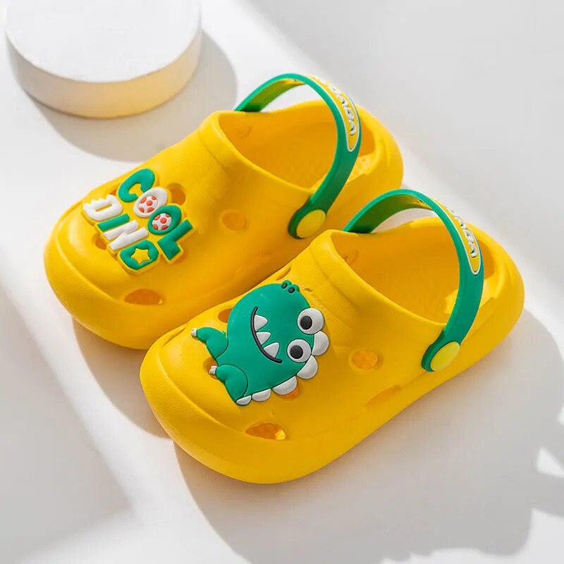 Summer New Children's Cold Slippers Indoor Non -slip and Soft Bottom Comfort Cute Baby Hole Shoes, Boys and Girls Home Slippers