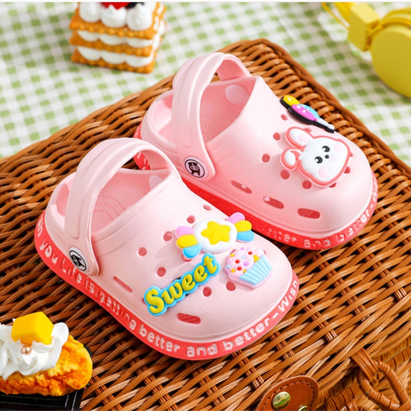 Kids Summer Cartoon Cave Hole Sandals 2022 Garden Beach Slippers Sandals Non-Slip Soft Soled Quick Drying Shoes