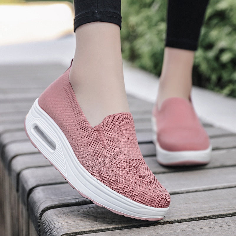 New Women Flat Sneakers Comfy Light Thick Sole Breathable Mesh Female Shoes Slip-On Durable Spring Stylish Trend Leisure Flats