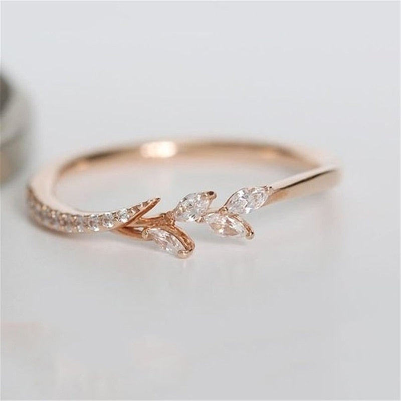 Hot Selling Trendy Claws Design Crystal Zircon Ring