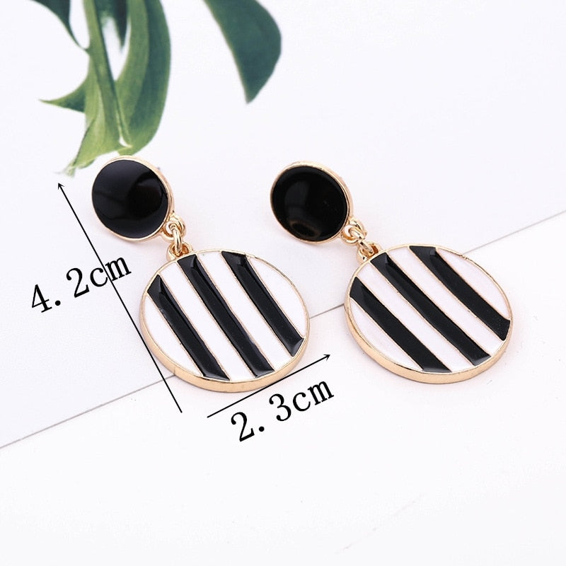 Big Black Flower Hanging Earrings For Women Exaggerated Rock Personality