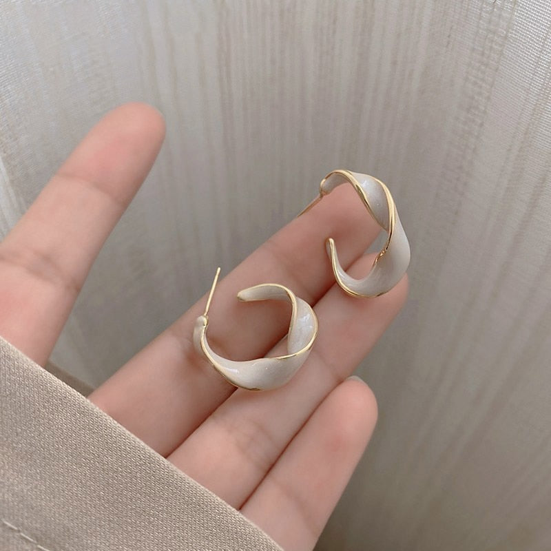 New Punk Golden Metal White Cross Hoop Earrings For Women Girls Fashion Circle Brincos Ear Accessories Jewelry