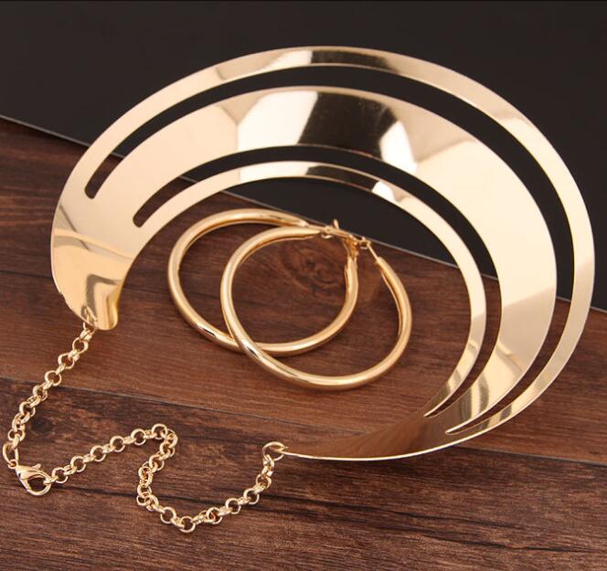 KMVEXO Trendy Gold Metal Torques Necklace