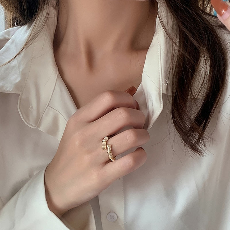 2022 New Design Opals Bamboo Shape Gold Colour Adjustable Rings
