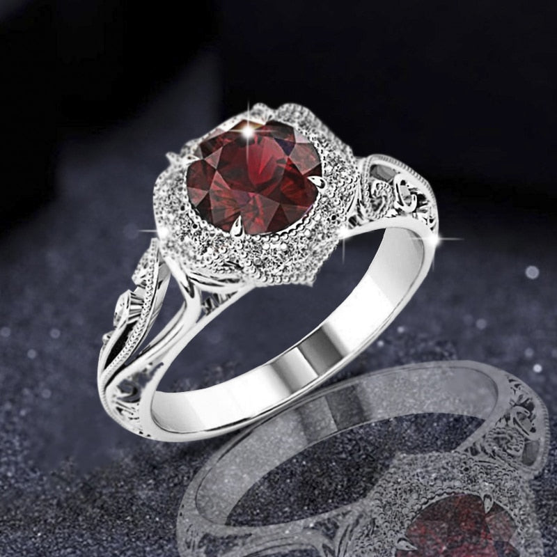 Luxury 3 Colors Fashion Inlaid Engraved Red Zirconia Pattern Hollow Ring