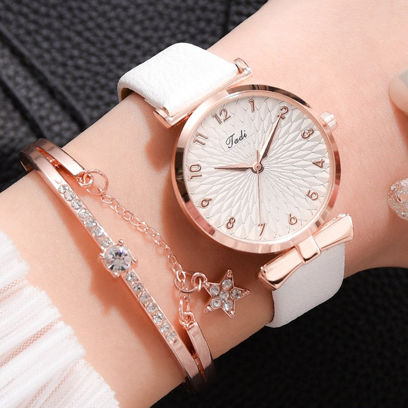 Luxury Women Bracelet Quartz Magnetic Watch