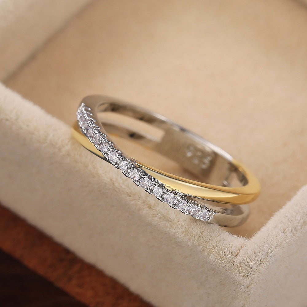 Huitan Luxury CZ Stone Mix Metal Color High Quality Ring