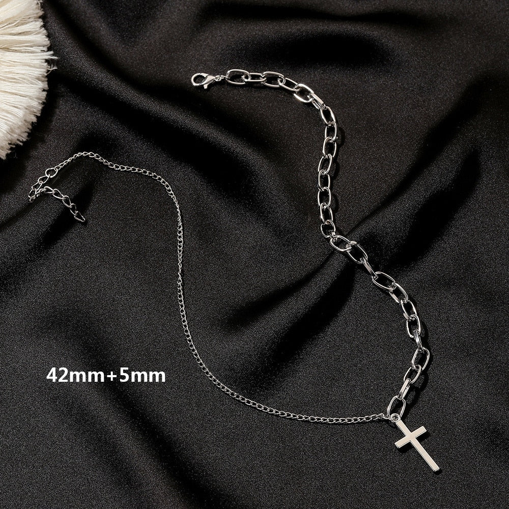 Independent Gothic Metal Hollow Necklace