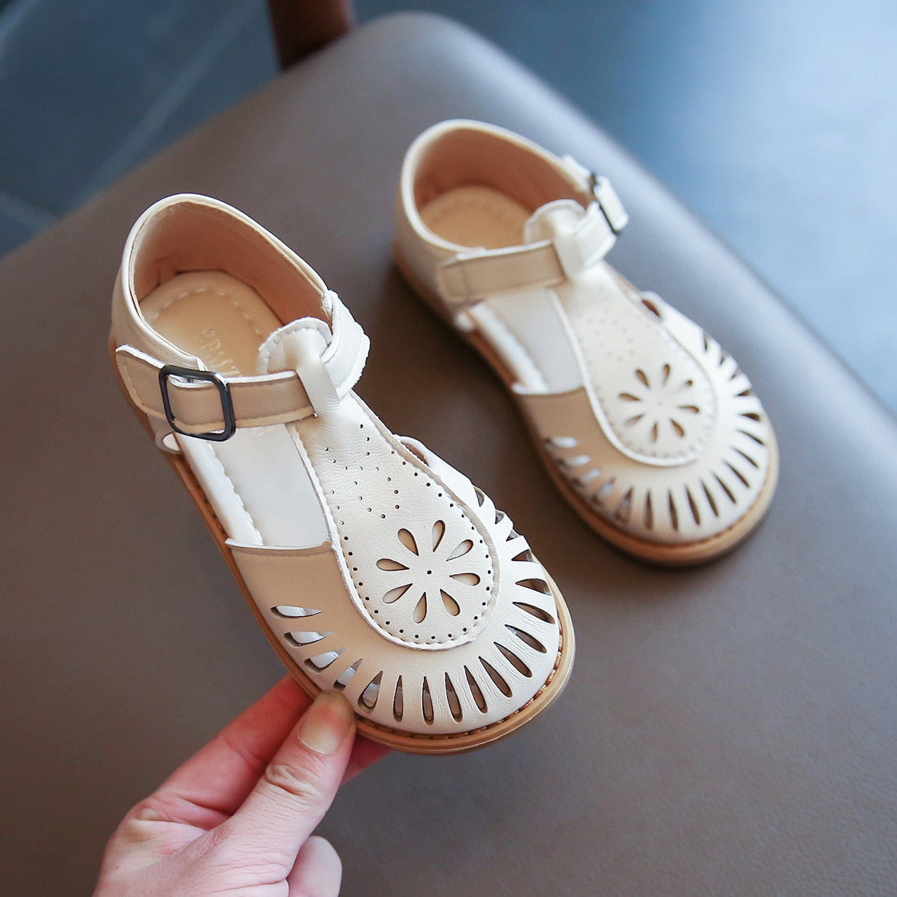 Children's Hollow Soft Sole Shoes Carved