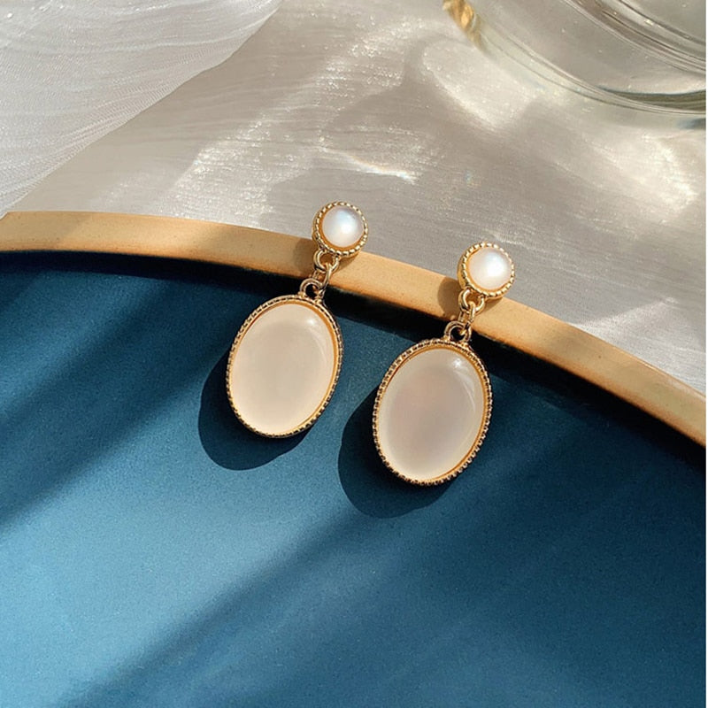 New High-quality Female Exquisite Niche Fashion Stud Earrings