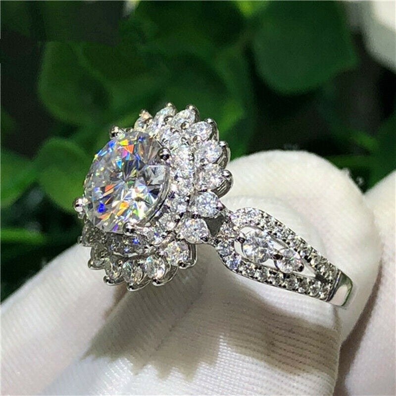 Exquisite Silver Color Cubic Zirconia Ring