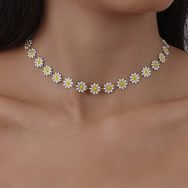 Elegant Flower Daisy Clavicle Necklace