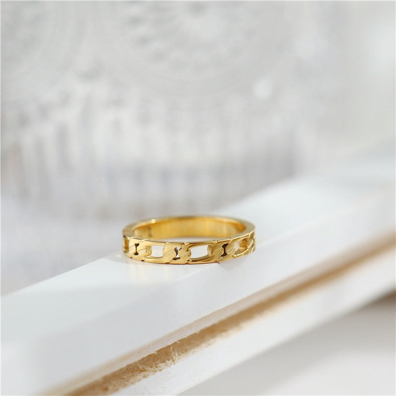 Brazil Retro French Hollow Out Chain Winding Titanium Steel Ring