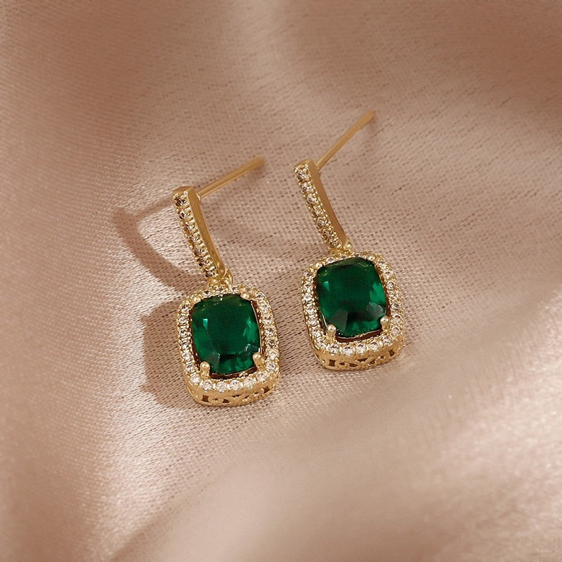 Fashion Shiny Green Rhinestone Pendant Earrings