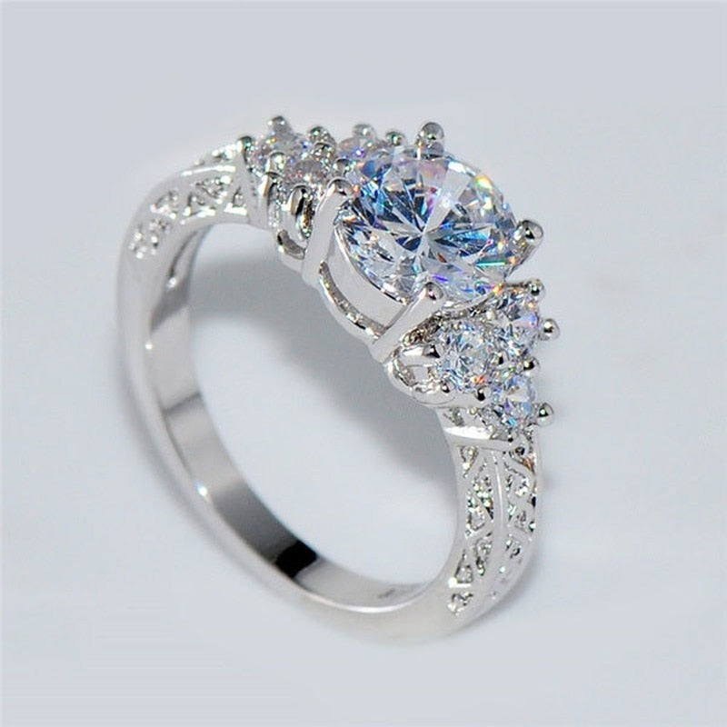 Exquisite Fashion White Zircon Crystal Ring