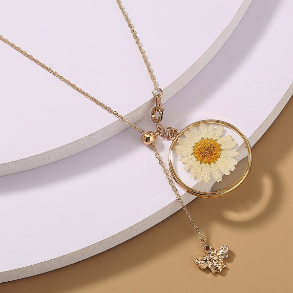Elegant Flower Daisy Clavicle Necklace