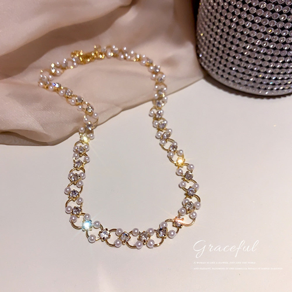Inlaid Rhinestone Pearl Necklace