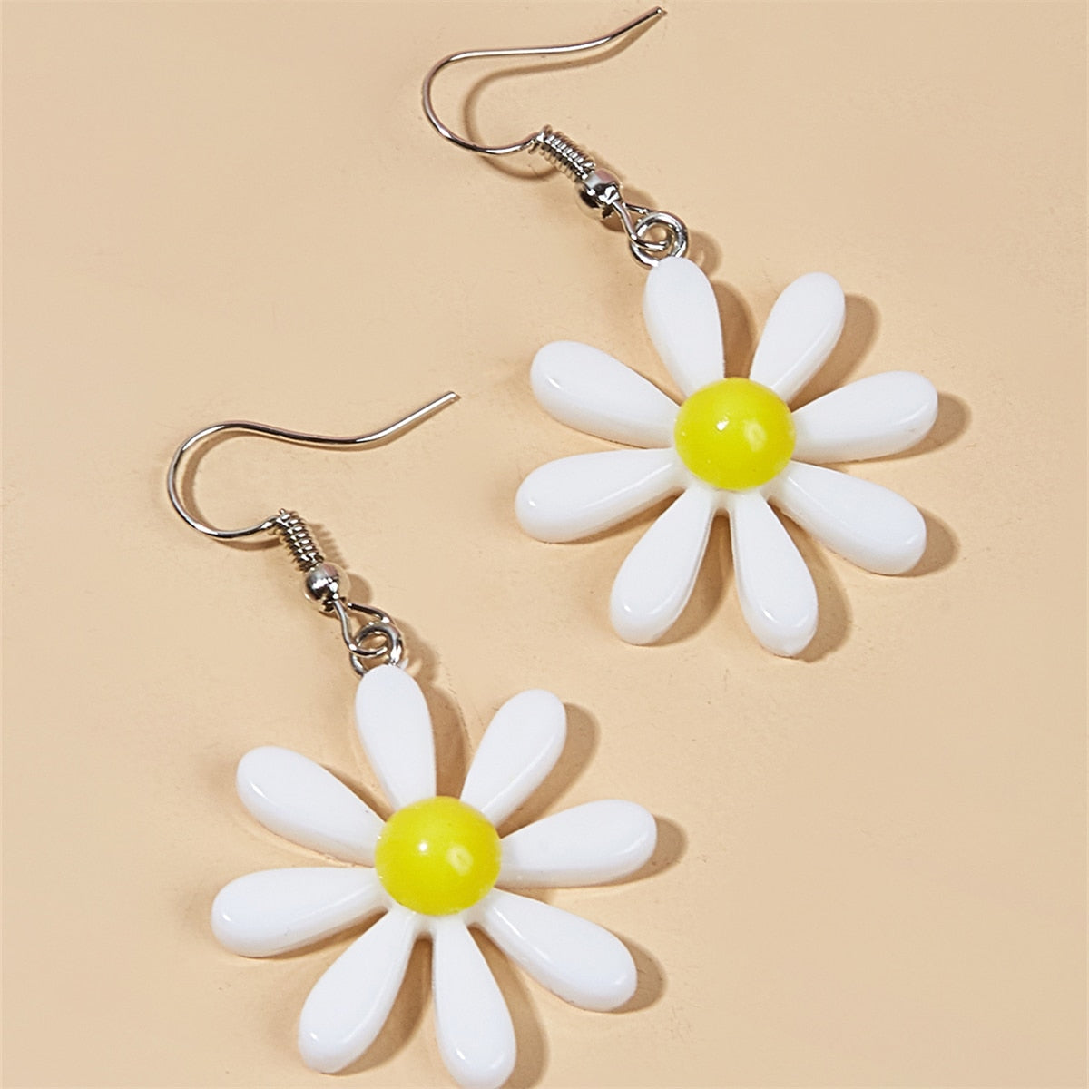 Retro Acrylic Flower Temperament Contrast Color Square Earrings