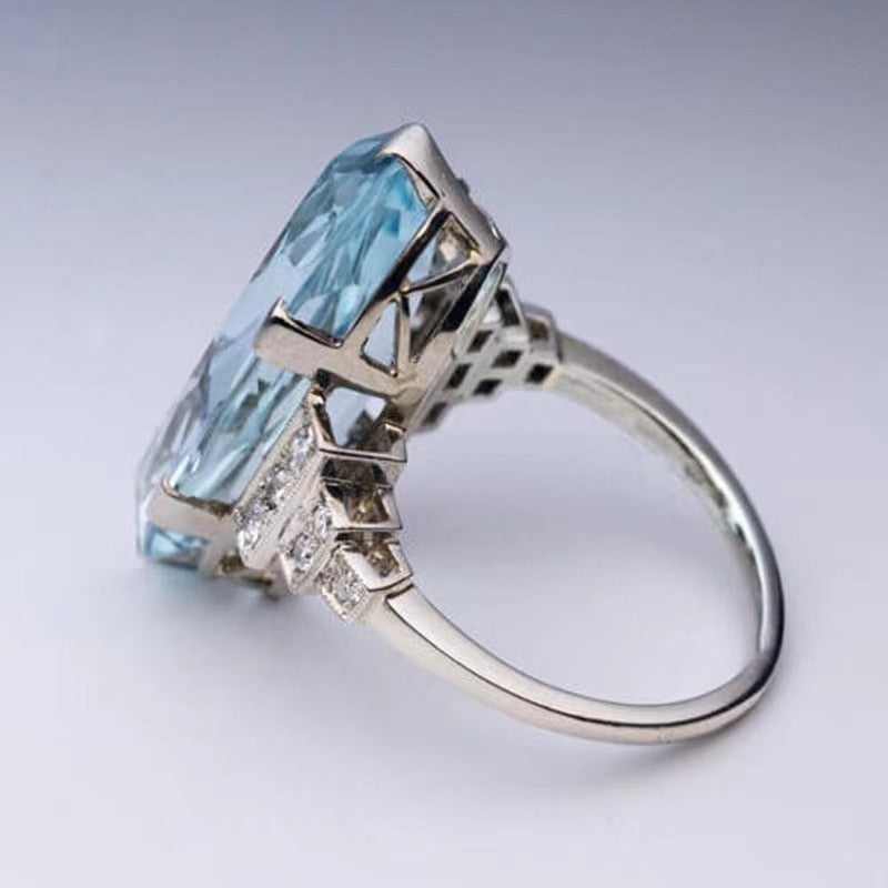 Classic Natural Blue Crystal Oval Ring for Women Simple Large Topaz Ring