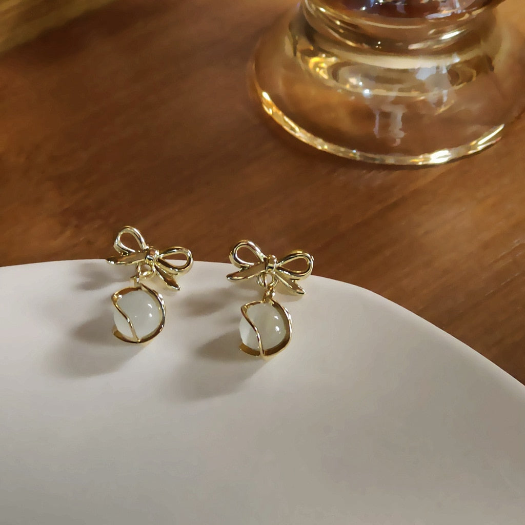 New High-quality Female Exquisite Niche Fashion Stud Earrings