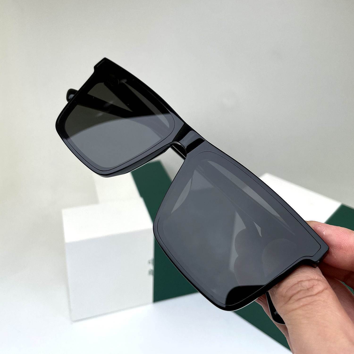 Anti-UV Sunglasses Concave Shape Long Frame Sunglasses