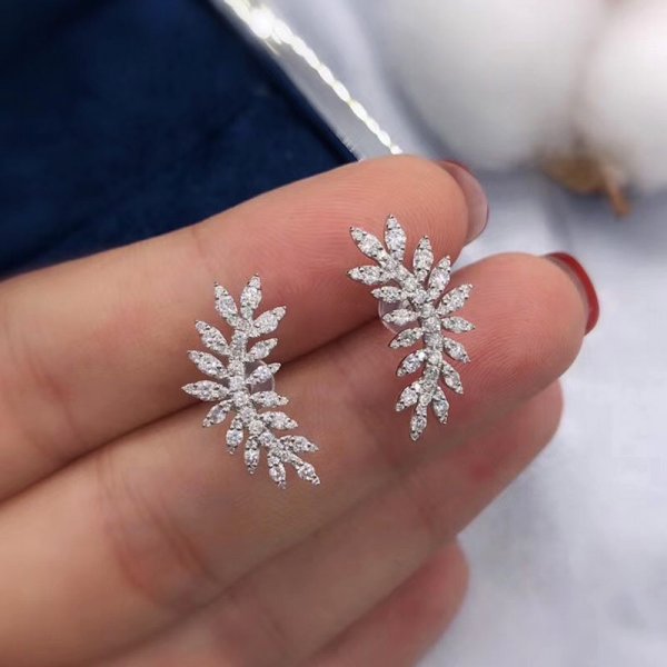 Korea Flower Crystal Temperament Geometric Shiny Zircon Earrings