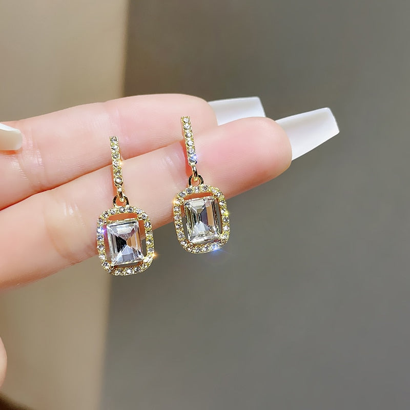 Fashion Shiny Green Rhinestone Pendant Earrings