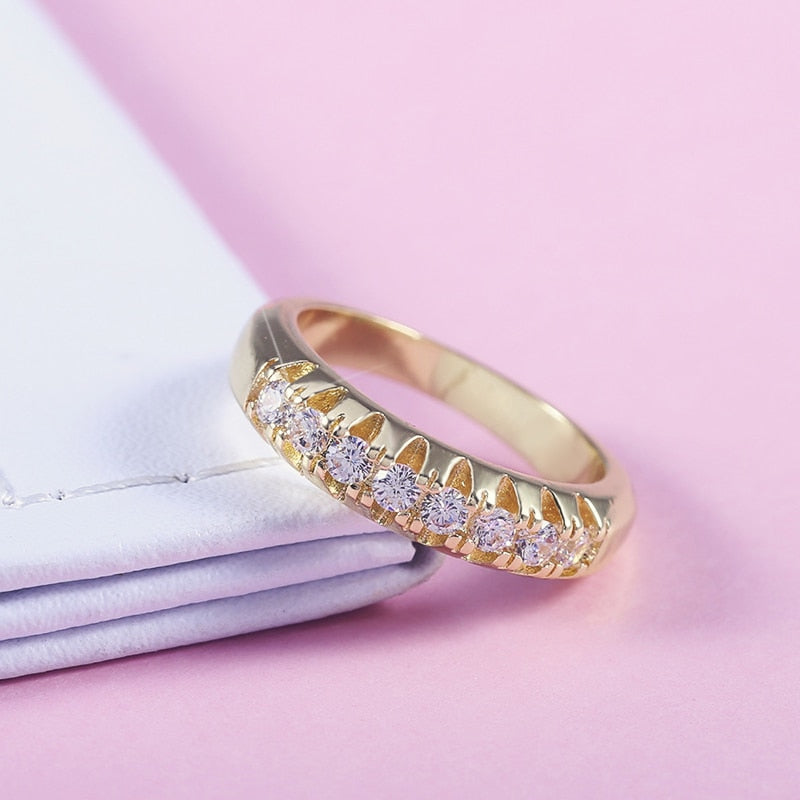 Huitan Luxury Noble Golden Color Tiny Cubic Zircon Stone Ring