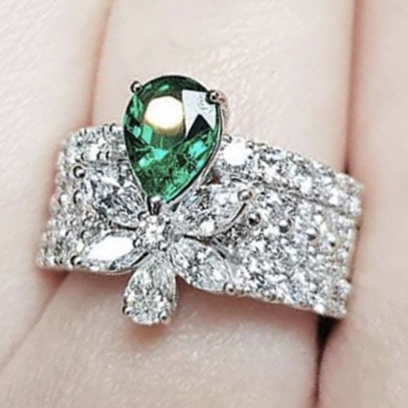 Huitan Trendy Brilliant Cubic Zirconia Ring