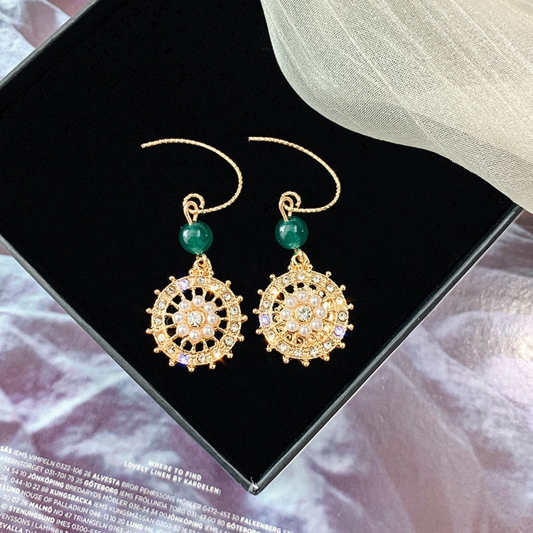 New High-quality Female Exquisite Niche Fashion Stud Earrings