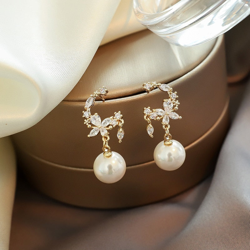 Contracted Heart Pearl Earrings For Women