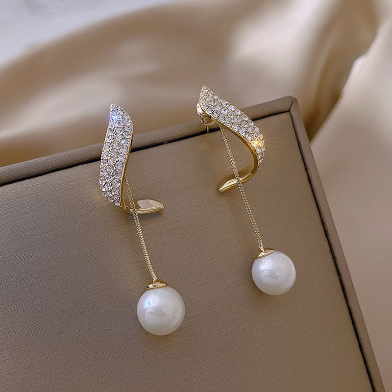 Contracted Heart Pearl Earrings For Women