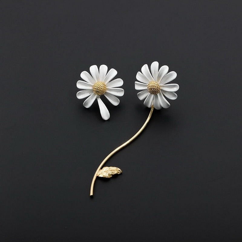 Trendy Sweet White Daisy Stud Earrings