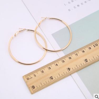 Circle Shiny Crystal Big Earrings - Shopeasywear