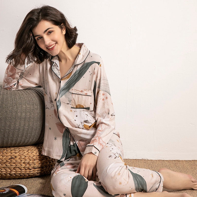 Starry Sky And Floral Printed Women Pajamas Set