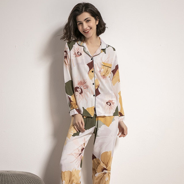 Starry Sky And Floral Printed Women Pajamas Set