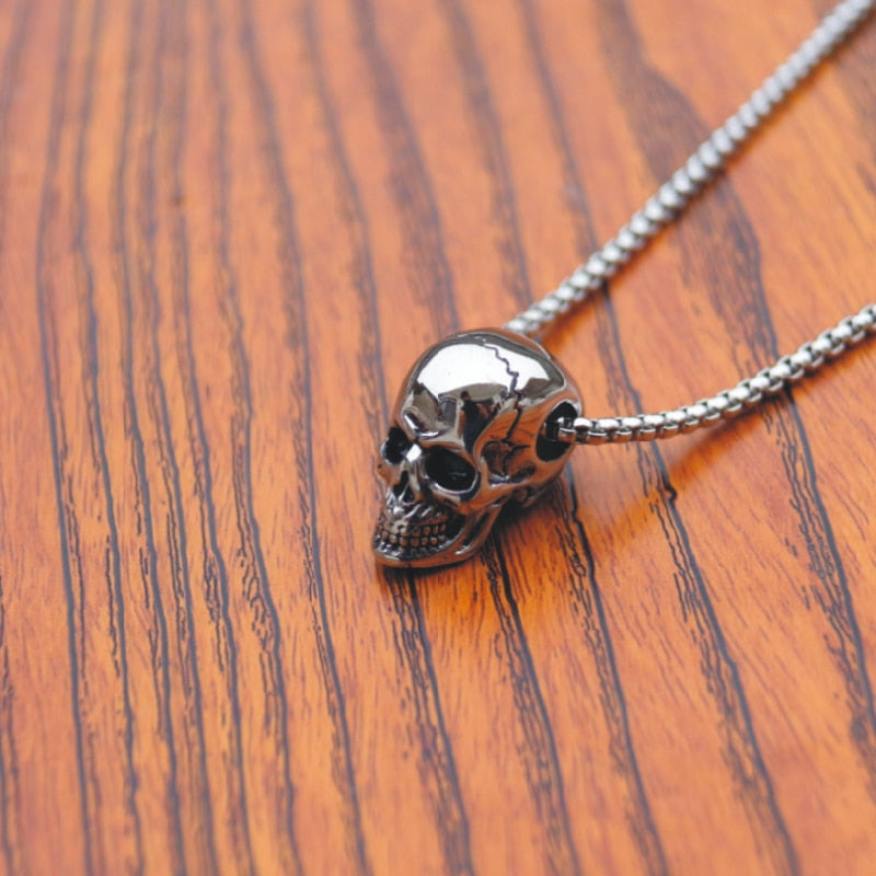 Three-dimensional Skull Necklace