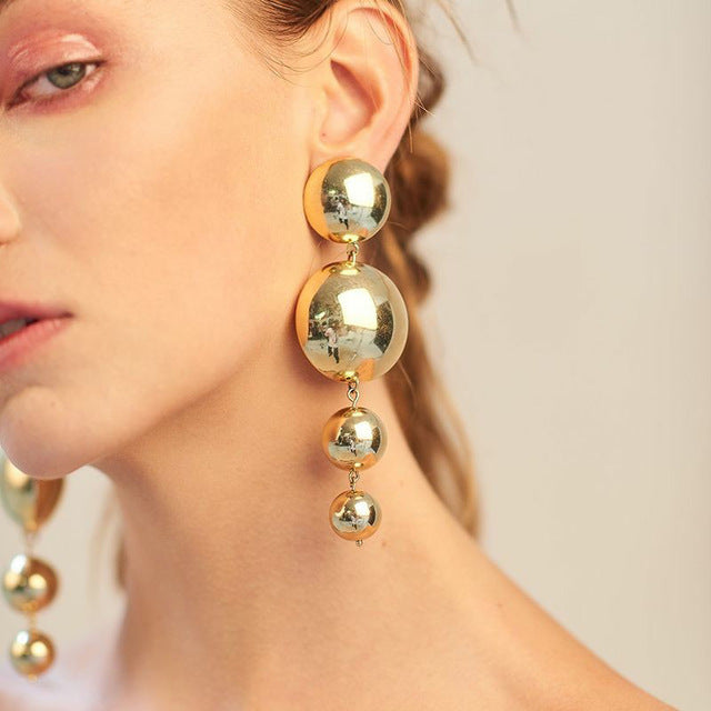 Trend Simulation Pearl Long Earrings - Shopeasywear