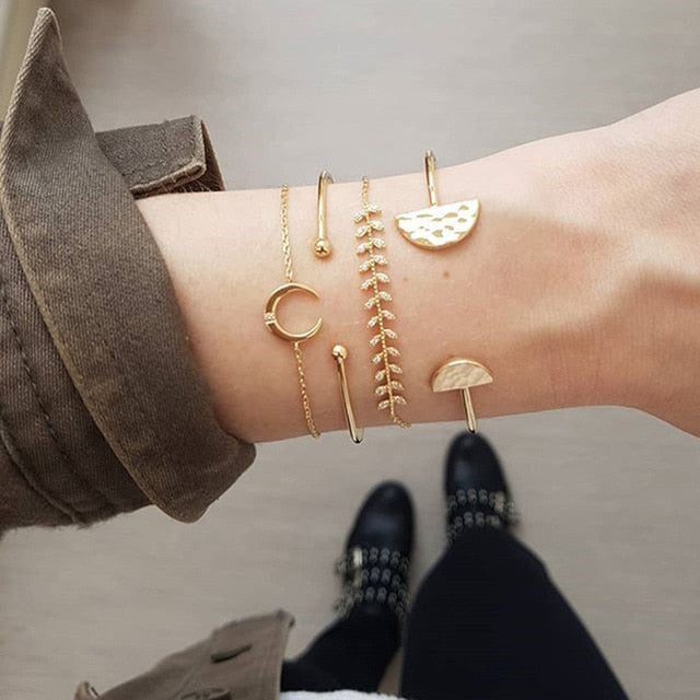 Metal Bracelet Set for Women